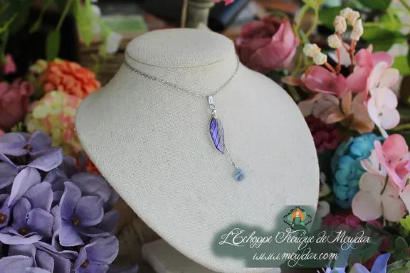 Pendentif petite aile bleue avec goutte cristal pendante, variante