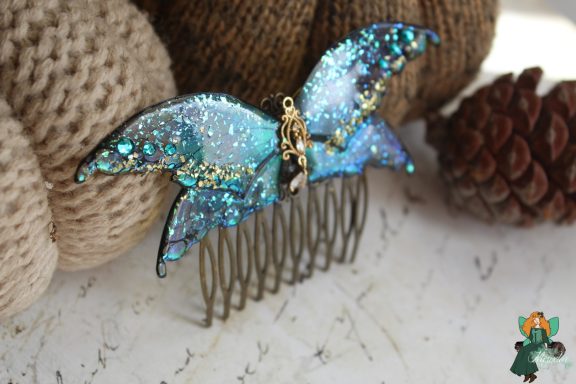 Peigne a cheveux aile de chauve-souris bleue turquoise pailetee