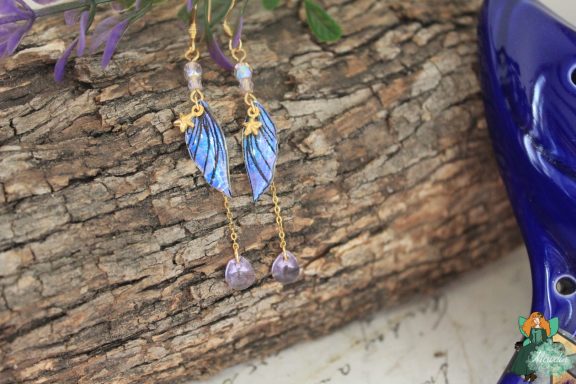 Boucles d'oreilles aile feuille bleue violette avec perle et amethyste