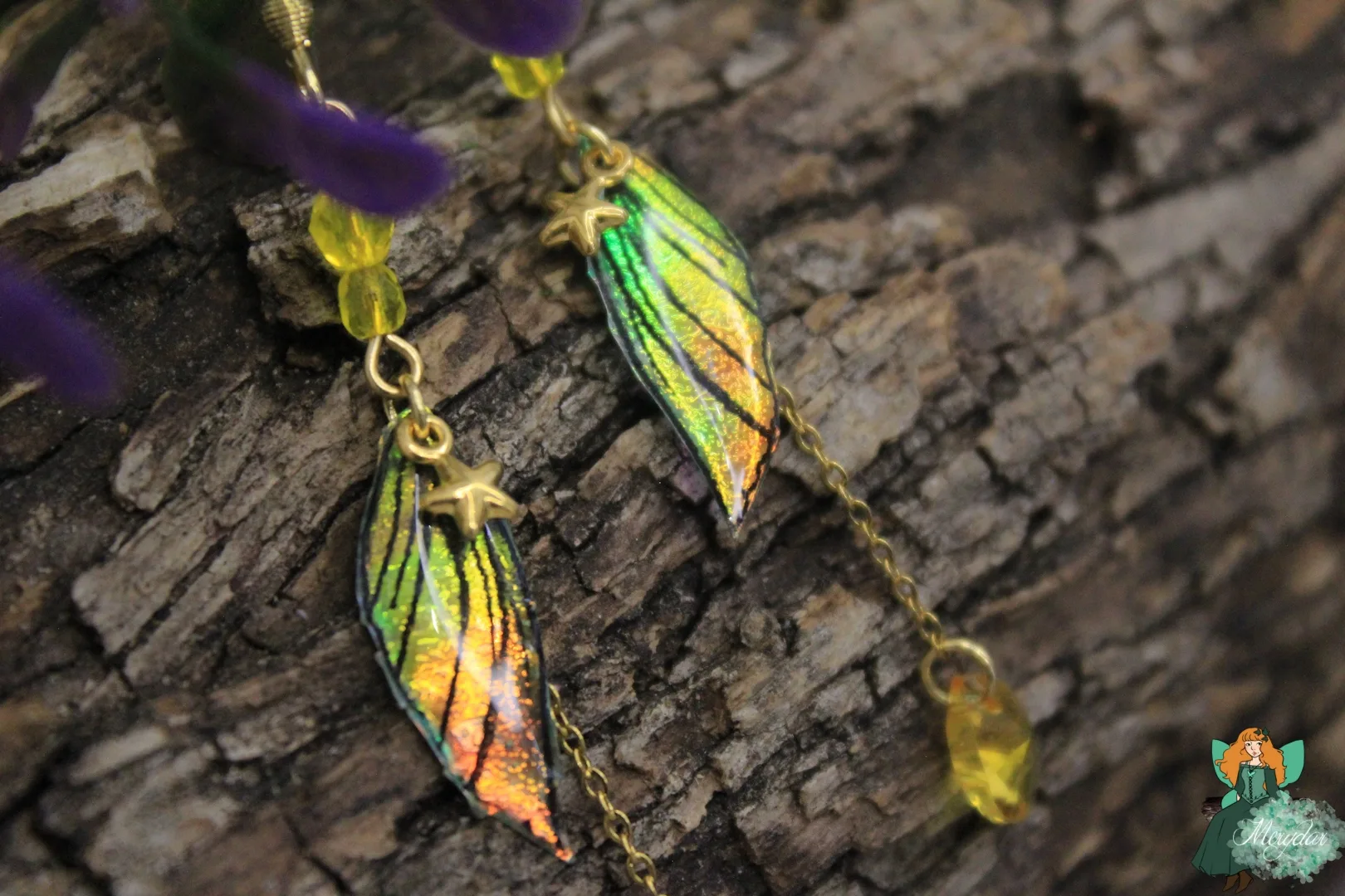 Boucles d'oreilles aile plume orange verte avec perles jaunes