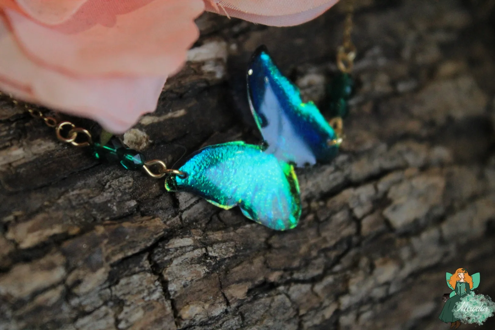 Collier pendentif papillon vert turquoise, chaine fine