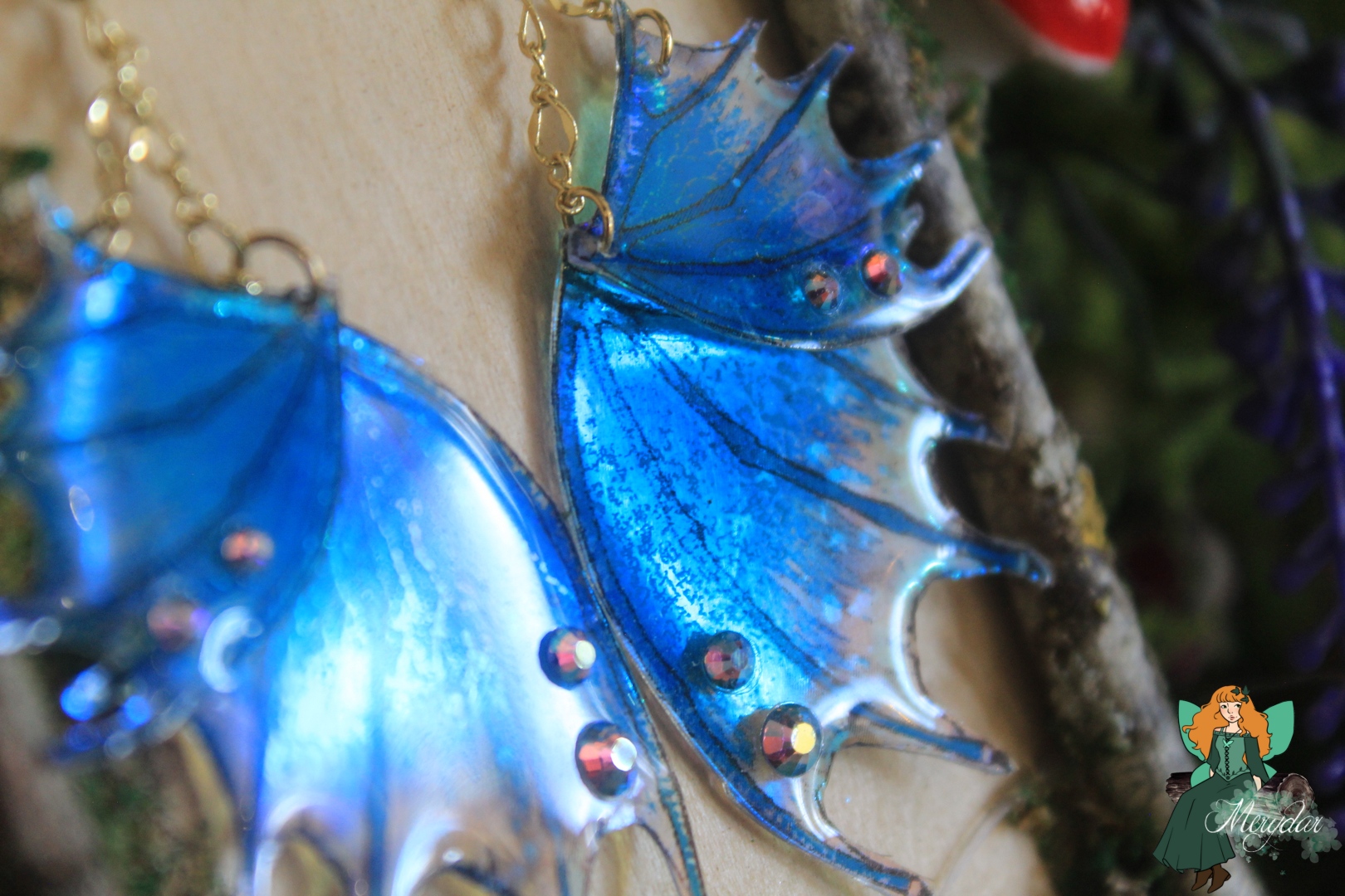 bijou féerique en forme d'ailes de fée ou de dragon, collab avec cassie art work echos et merveilles